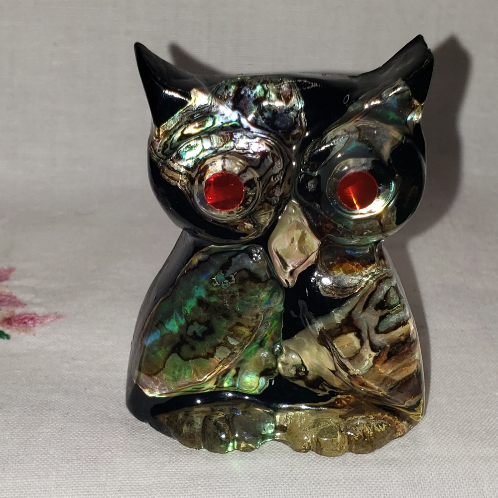 Beautiful New Zealand Paua Shell Owl